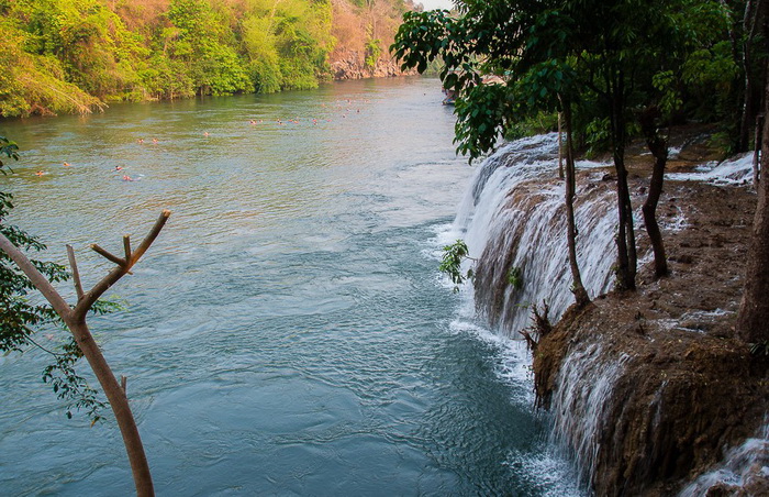 น้ำตกไทรโยคใหญ่Saiyok Yai Waterfall