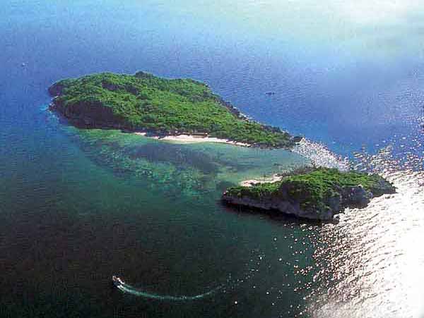 เกาะจานและเกาะท้ายทรีย์  ต.ห้วยยาง  อ.ทับสะแก  จ.ประจวบคีรีขันธ์ 