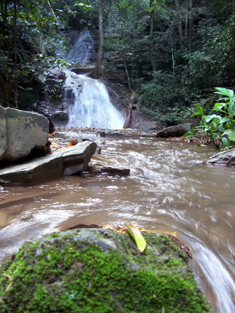 Ta Pern Kee Yai Waterfallน้ำตกตะเพินคี่ใหญ่