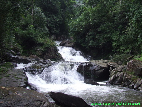 PraktaKhoo Waterfallน้ำตกแพรกตะคร้อ 