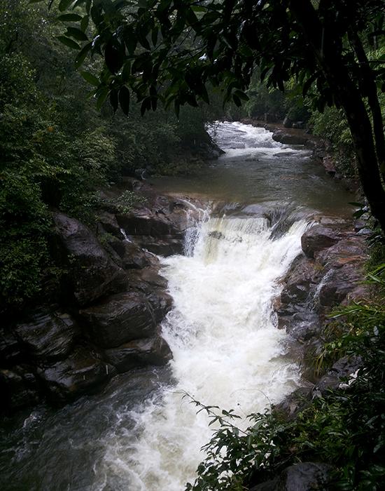 น้ำตกธารทิพย์Than Thip Waterfall